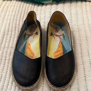 Olukai Black Leather espadrille shoes. 6.5